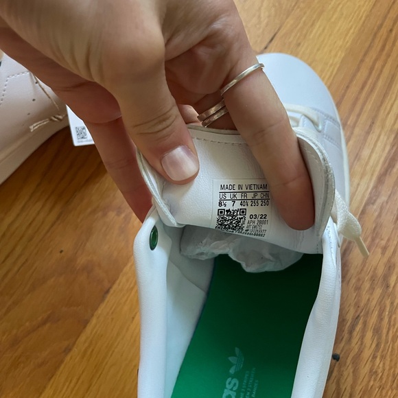 NWT Stan Smiths sneakers - Picture 5 of 5